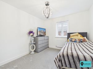 Bedroom- click for photo gallery